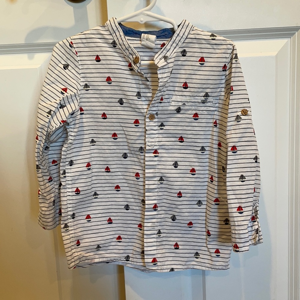 H&M Sailboat Button down 2-3Y